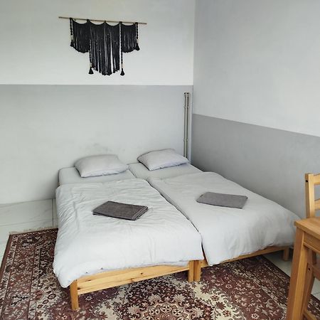 Za Ohradami Lejlighed Závažná Poruba Eksteriør billede